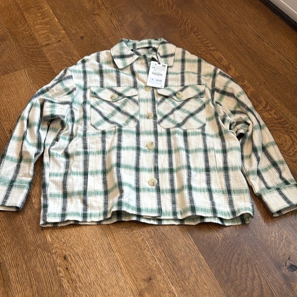 NWT Zara Women’s Flannel White and Green Size XS - Picture 1 of 4